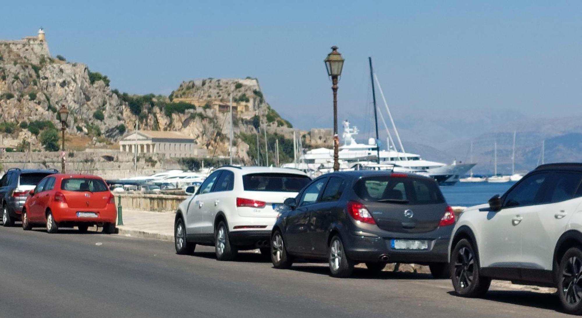 Aay- Best Corfu Town & Sea Apart 2Bedroom Renovated + Lift / Comfy&Design+Wifi 외부 사진